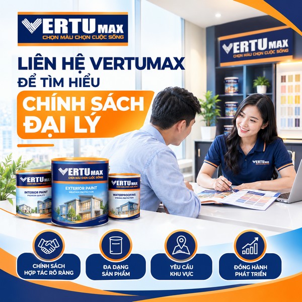 Nhân viên Vertumax tư vấn chính sách đại lý cho khách hàng tại cửa hàng sơn, bên cạnh các sản phẩm sơn nội thất, ngoại thất và chống thấm